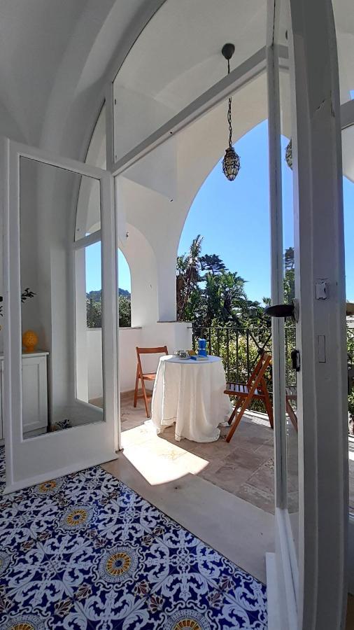 Villa Dorothee Капри Екстериор снимка
