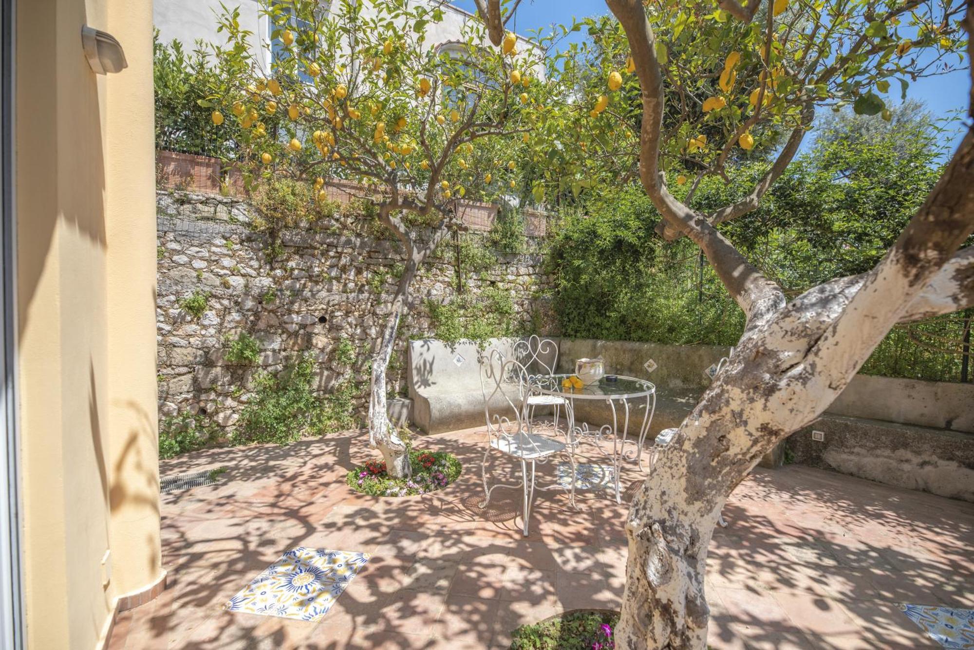 Villa Dorothee Капри Стая снимка